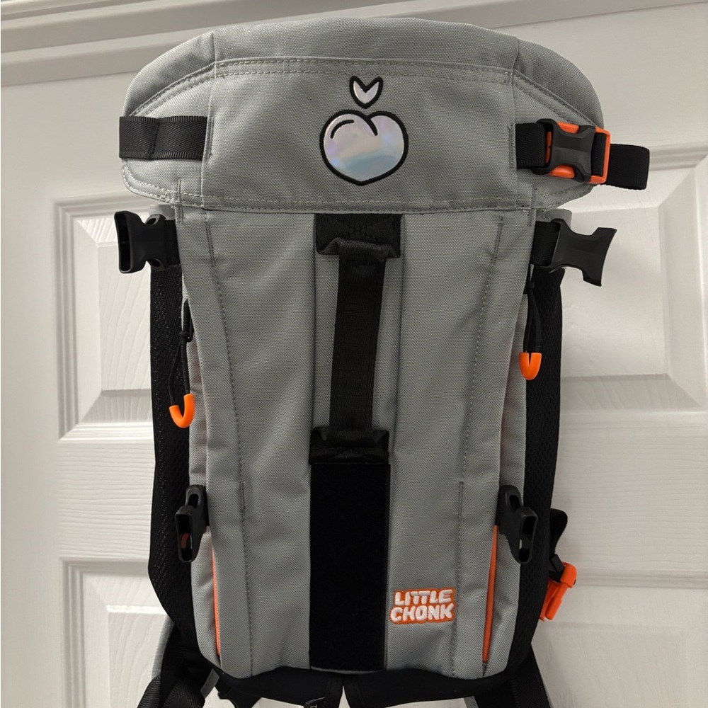 Little Chonk Maxine One Small Dog Backpack. Brand new.
